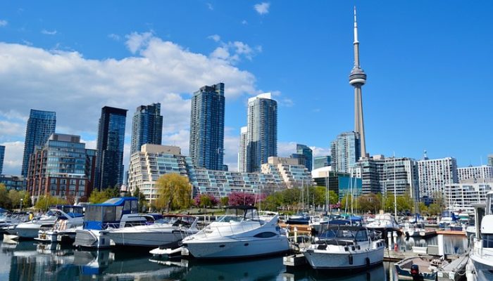 toronto-1426205_640